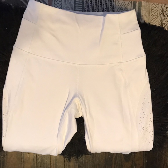 Lululemon White Beyond Boundaries - Picture 6 of 8